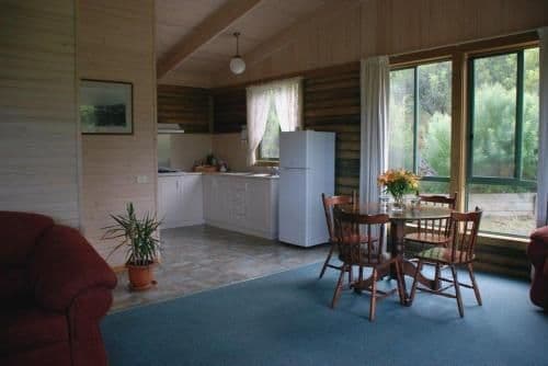 One-Bedroom Cottage - Hideaway