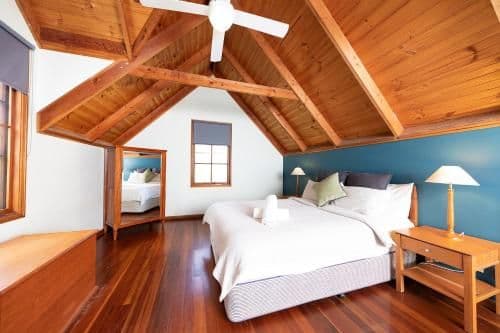One-Bedroom Cabin with Loft (Adults Only)