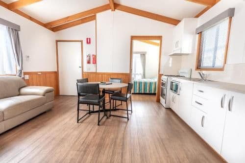 Deluxe Twin Cabin - Disability Access (5 Guests)