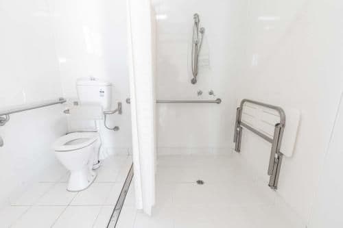 Deluxe Twin Cabin - Disability Access (5 Guests)