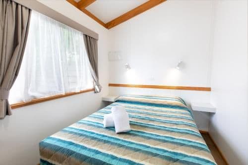 Family Twin Cabin (5 Guests)