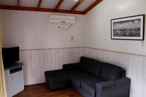 Family Twin Cabin (5 Guests)