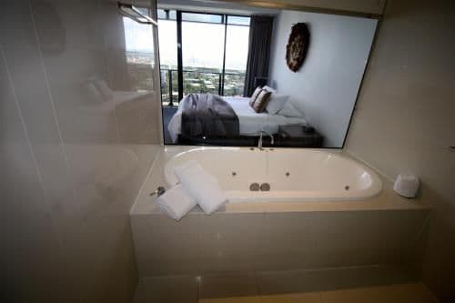 Deluxe Apartment with Spa Bath