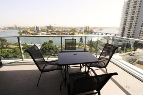 Apartment with Balcony and Spa Bath