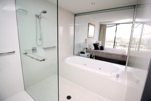 Apartment with Balcony and Spa Bath