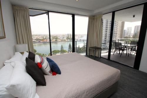 Apartment with Balcony and Spa Bath