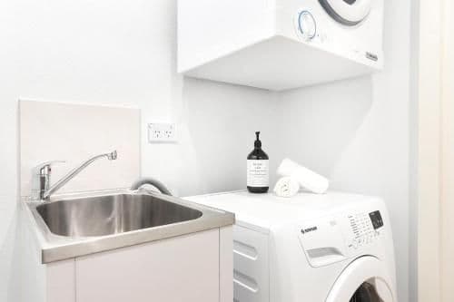 Luxury One-Bedroom Apartment (BAL3DAR)