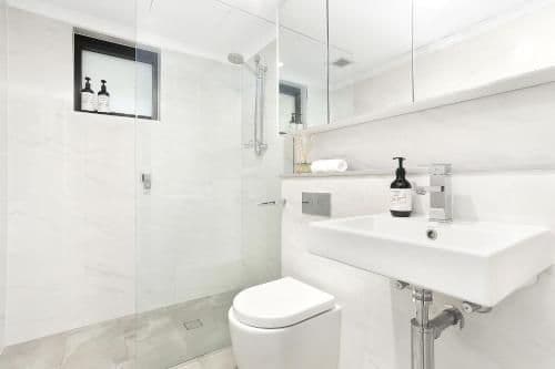 Luxury One-Bedroom Apartment (BAL3DAR)