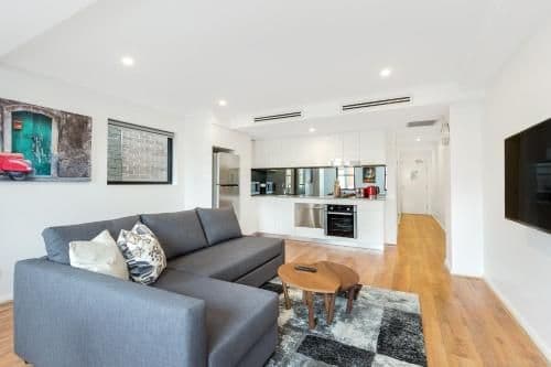 Luxury One-Bedroom Apartment (BA6DAR)