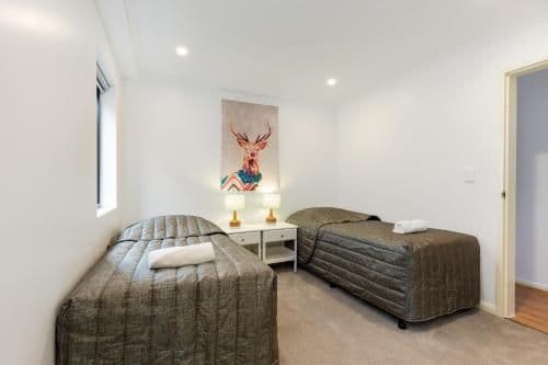 Luxury Two-Bedroom Apartment (BAL7DAR)