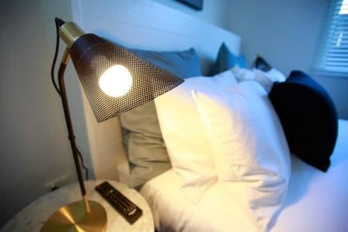 Queen Single Room with Private Bathroom