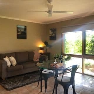 Apartment with Garden View