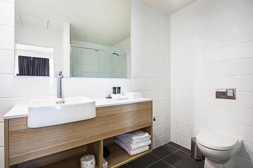 Deluxe Two-Bedroom Suite - Weekly Housekeeping