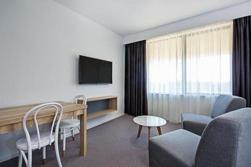 Deluxe Two-Bedroom Suite - Weekly Housekeeping