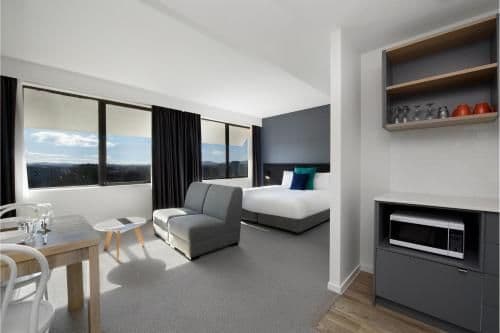 Deluxe Two-Bedroom Suite - Weekly Housekeeping