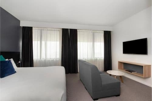 Deluxe Two-Bedroom Suite - Weekly Housekeeping