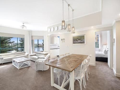 Three-Bedroom Deluxe Apartment with Terrace