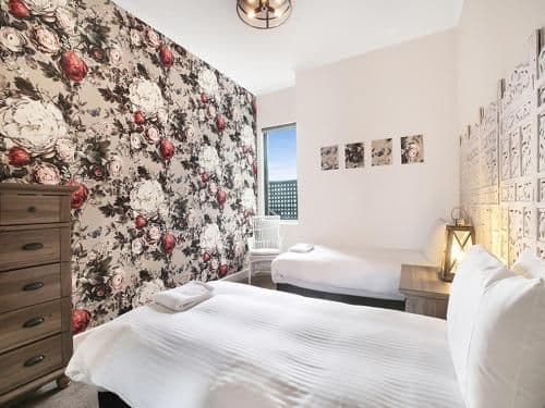 Three-Bedroom Deluxe Apartment with Terrace