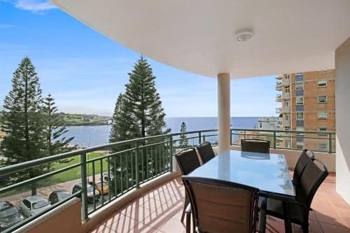 Three-Bedroom Deluxe Apartment