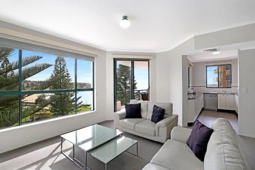 Three-Bedroom Deluxe Apartment
