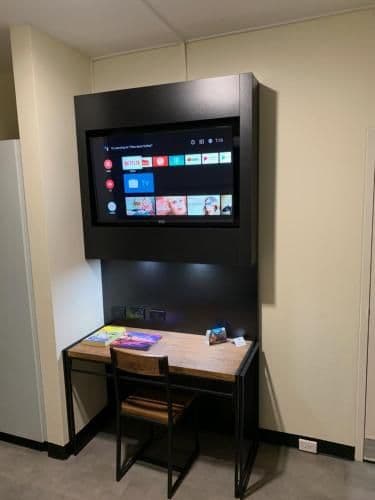Deluxe Studio