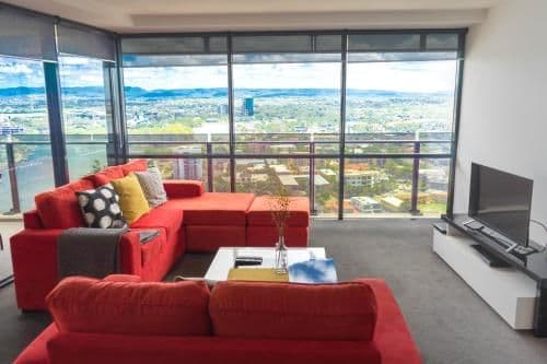 Luxury One-Bedroom Apartment with River Views 