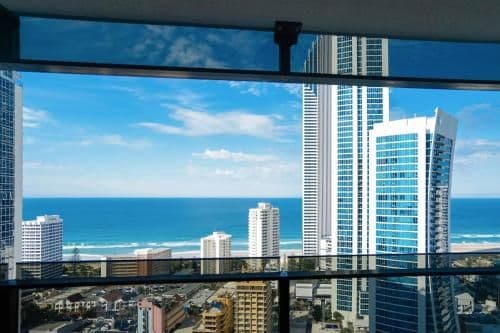Luxury One-Bedroom Apartment with Ocean Views 