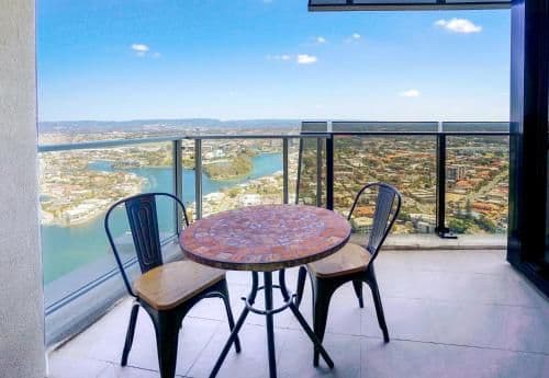 Luxury One-Bedroom Apartment with River Views 
