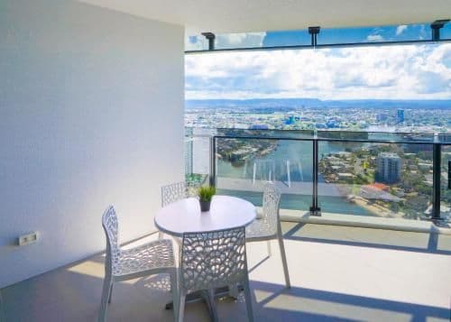 Luxury One-Bedroom Apartment with River Views 