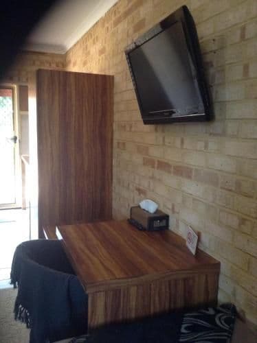 Deluxe Queen Suite