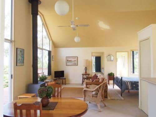 Cottage with Sea View - Eagles Nest Cottage