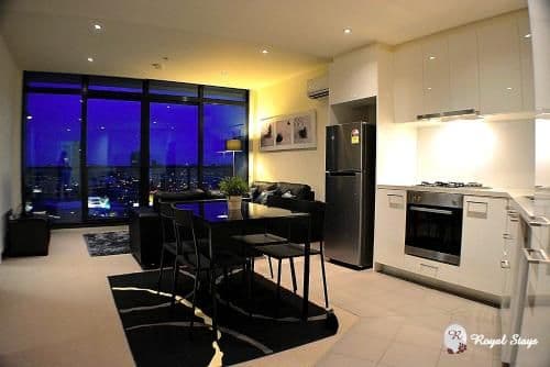 Two-Bedroom Apartment with Balcony - 283 City Road