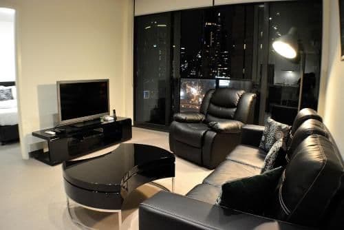 Two-Bedroom Apartment with Balcony - 283 City Road