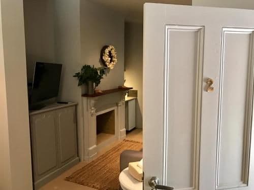 One-Bedroom Back Apartment 2