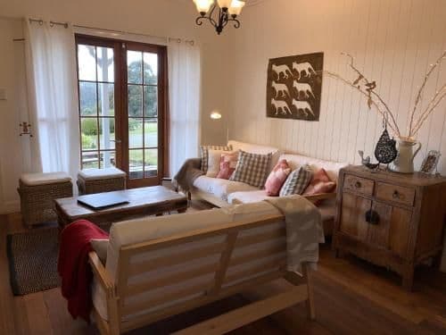 Three-Bedroom Cottage - The Old Farmhouse