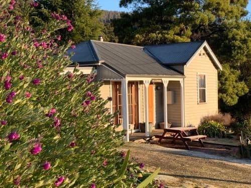 Three-Bedroom Cottage - The Old Farmhouse