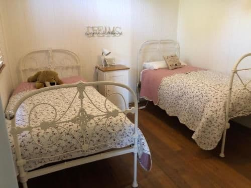 Three-Bedroom Cottage - The Old Farmhouse