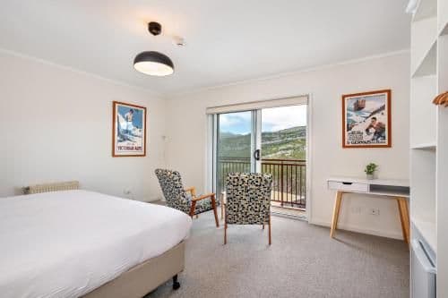 King Room with Balcony and Mountain View 