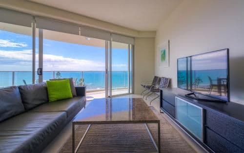 XL One-Bedroom Apartment with Ocean View
