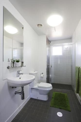 Single Room in five bedroom shared apartment with shared bathroom