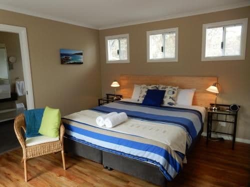 Three-Bedroom Cottage - Salt Box