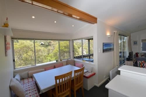 Apartment with Mountain View