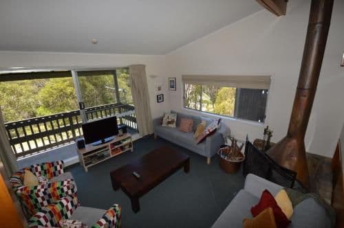 Apartment with Mountain View
