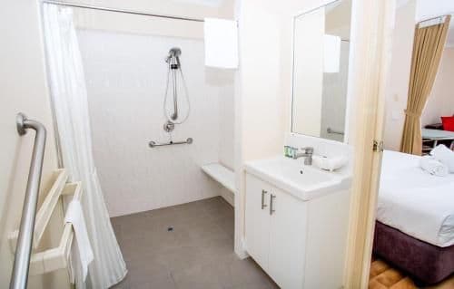Deluxe Cabin (2 Adults)