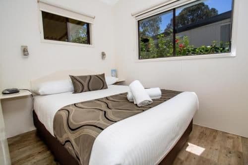 Basic Cabin - Dog Friendly (sleeps 6)