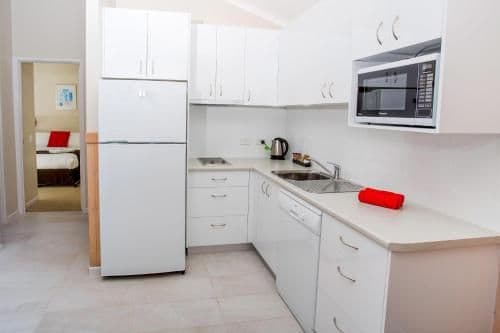 Deluxe Two-Bedroom Bungalow (5 Guests)