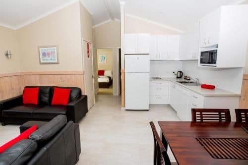Deluxe Two-Bedroom Bungalow (5 Guests)