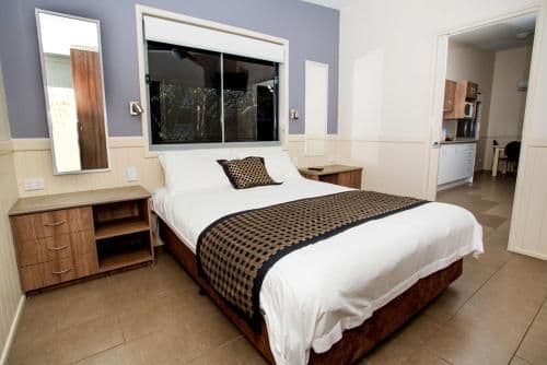 Standard Two-Bedroom Cabin (4 Guests)