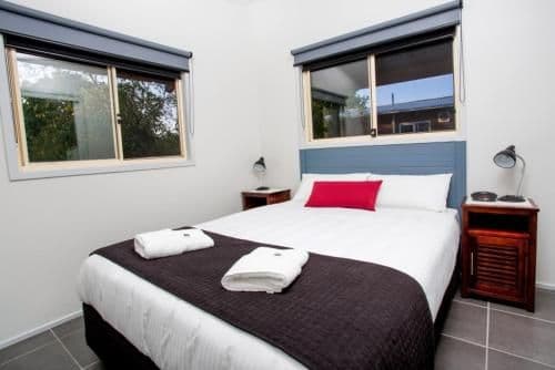 Sunrise One-Bedroom Cabin - Oceanview