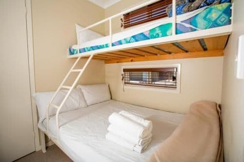 Standard One-Bedroom Cabin with Shared Bathroom (5 Adults)